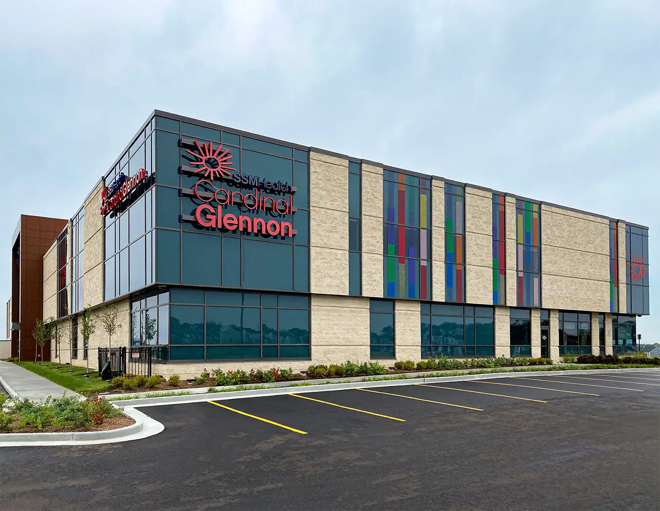 Exterior of SSM Health Cardinal Glennon Pediatrics in O’Fallon, Missouri, showing the main entrance to the pediatric facility.